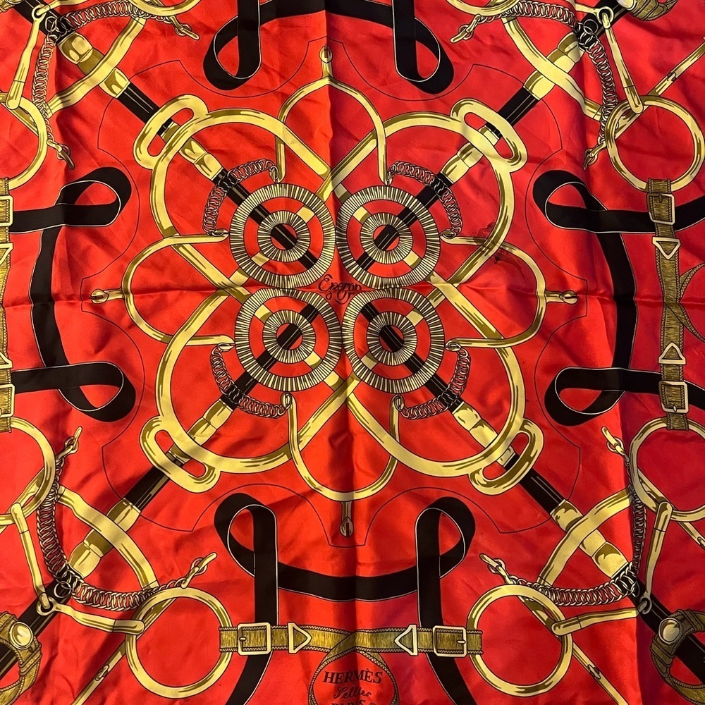 Hermès Esperon D’Or Red and Gold Silk Scarf - Picture 8 of 9